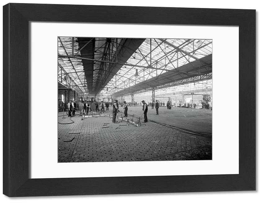 Media Storehouse Framed 16x12 Photo of Cammell Laird shipyard at Birkenhead BL22201 003 (8696019)