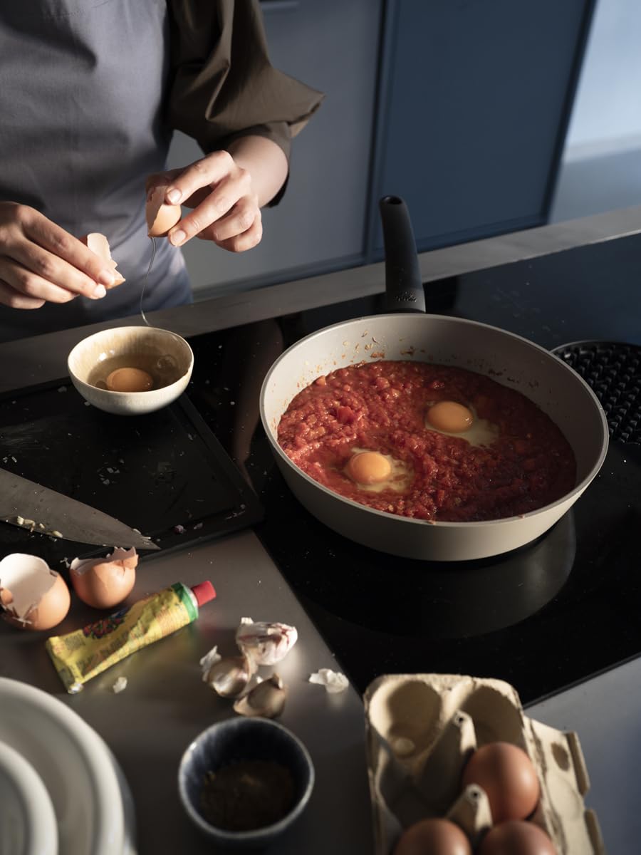 Fissler Ceratal® Evo Comfort Pfanne (28 cm, Warmgrau) – Made in Germany, Keramikpfanne hergestellt ohne PFAS/PTFE, CookStar® Boden, Induktion