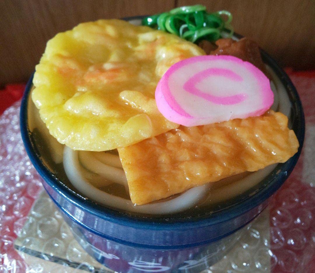 カープうどん小物入れ！限定50個完売品！ Amazon.co.jp: カープうどん小物入れ！限定50個完売品！ : おもちゃ