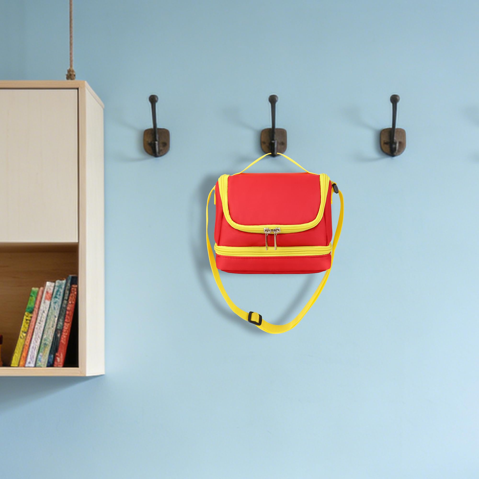 Borsa compatibile con FABA+ Raccontastorie interattivo, Custodia per il Cantastorie, le Cuffie e i Personaggi Sonori (Rosso/Giallo)