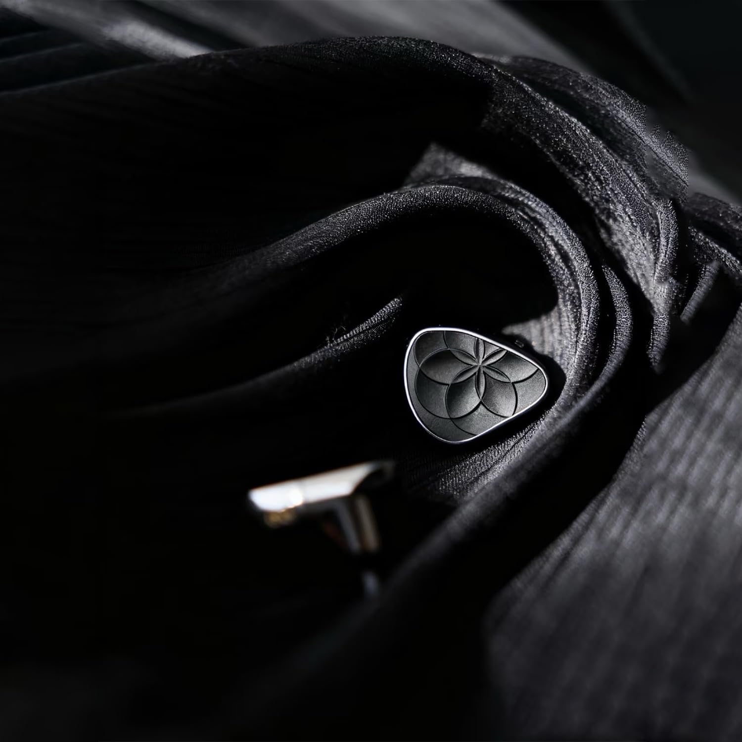TANGZU AZLA Noir Blanc - Auricolari in-ear con driver ibridi 1DD + 3BA, HiFi Wired Gaming IEM con spina modulare staccabile da 3,5 mm e 4,4 mm, cavo intercambiabile per musicisti, audiofili gamer