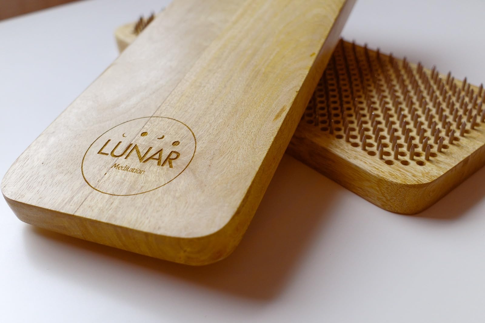 Generisch Lunar Meditation Sadhu Board aus 100% Mangoholz mit hochwertigen Edelstahl Nägeln zur Mediation und Fokus auf das innere Ich/Schmerztherapie/Aneignung von Mut/Aufbau von Vetrauen