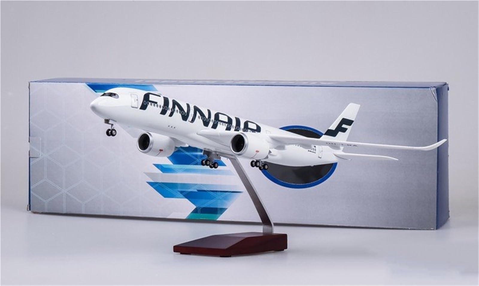 Repliki modeli samolotów 1/142 symulacja cywilnego samolotu pasażerskiego 47 cm Finnair dla Airbus A350 repliki modeli samolotów z kołami miniaturowy model samolotu (ze światłem)