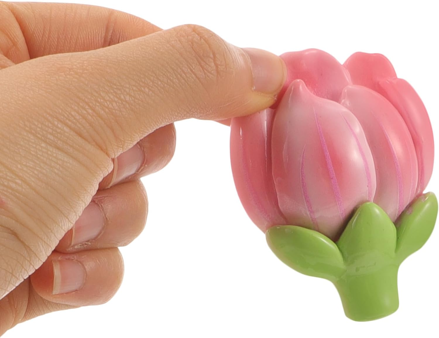 Car Vent Clip Air Outlet Aromatherapy Flower Shaped Diffuser with Plastic Material and Air Outlet Clamp Design for Convenient Installation and Stylish Car Interior Decoration