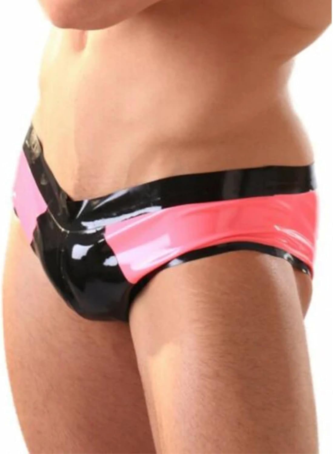 [グスガウ] ピンクのラテックスブリーフラバー下着ショートパンツ、黒のトリム付き