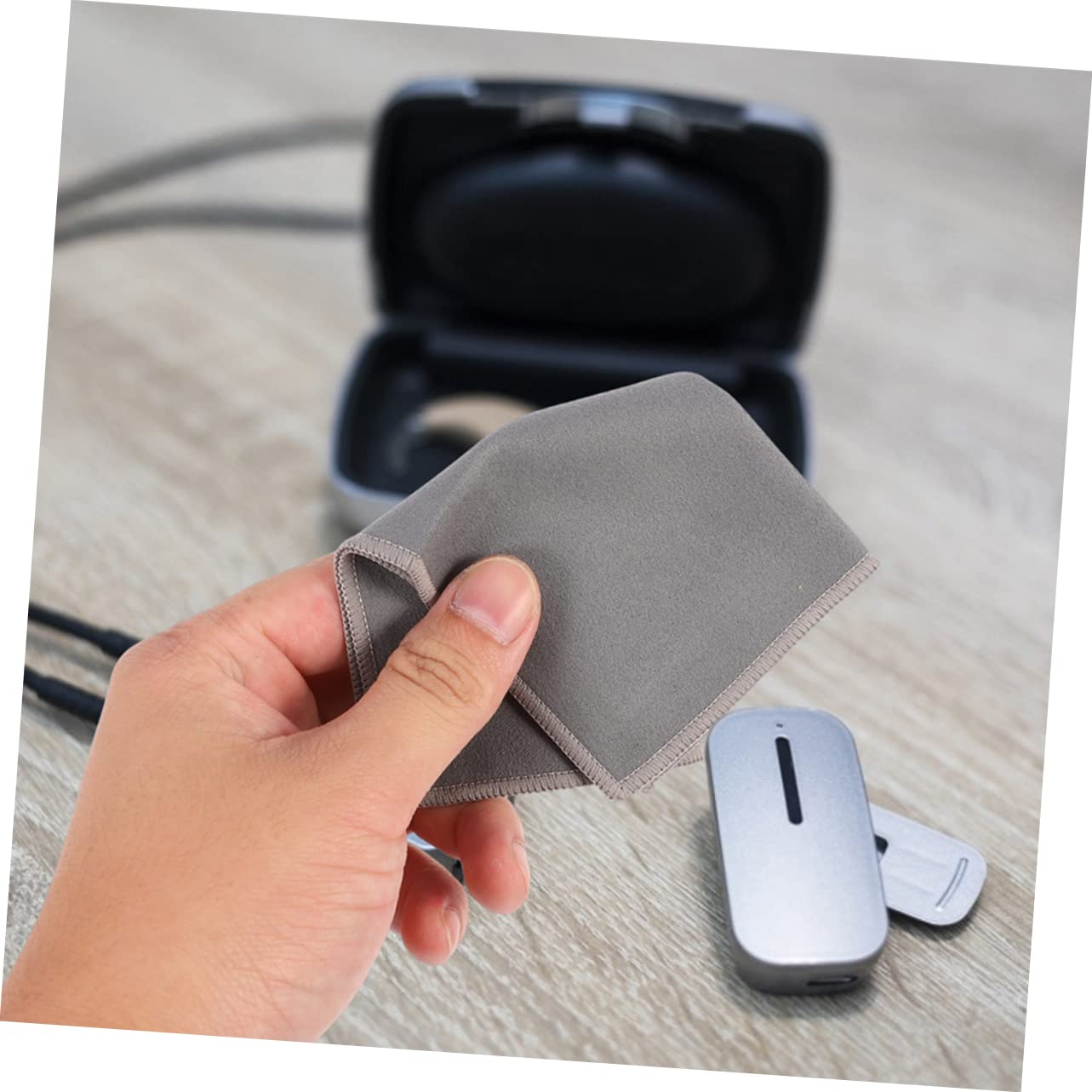 DECHOUS 5juegos Kit De Limpieza para Accesorios De Audición Herramientas Multifuncionales Cepillo y Limpiador De Ventilación para Eliminar Cerumen y Residuos Color Aleatorio