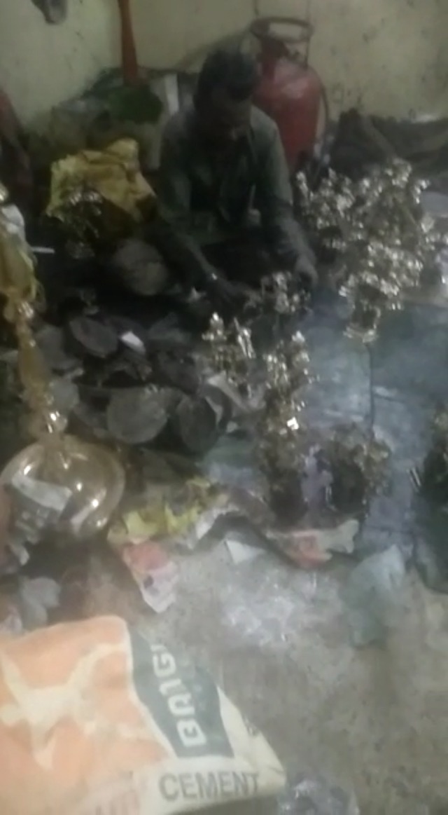 Estatua de Metal de Latón Saraswati MATA Hindu miniatura 6