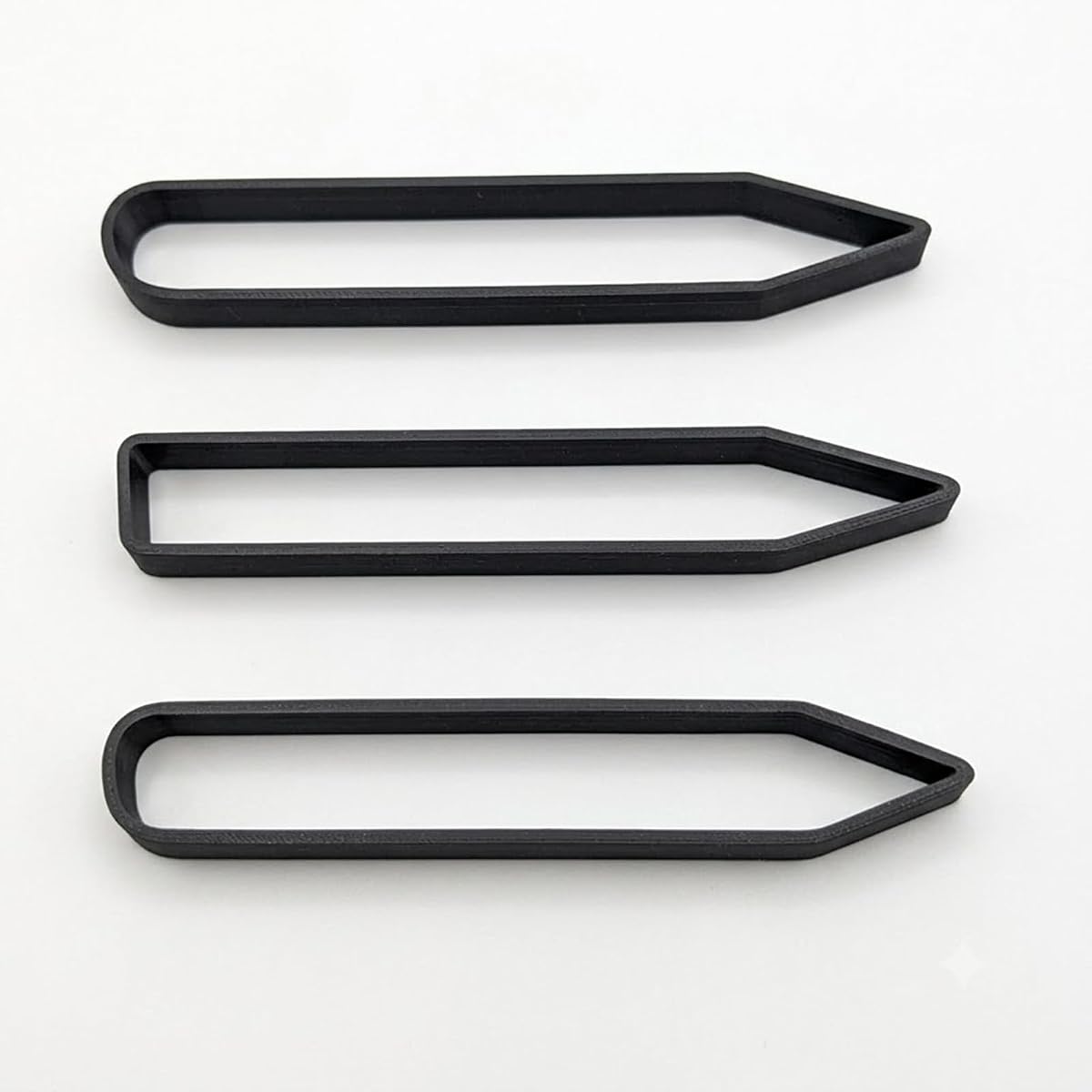 Loxuferv Garden Marker Clay Cutter Set, DIY Plant Stake Templates for Botanical Labels & Herb Signs, Pointed Tip for Easy Soil Insertion, 3 Top Shapes, 3 PCS (Black)