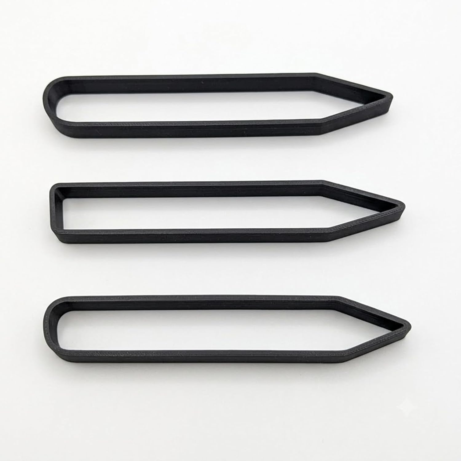Loxuferv Garden Marker Clay Cutter Set, DIY Plant Stake Templates for Botanical Labels & Herb Signs, Pointed Tip for Easy Soil Insertion, 3 Top Shapes, 3 PCS (Black)