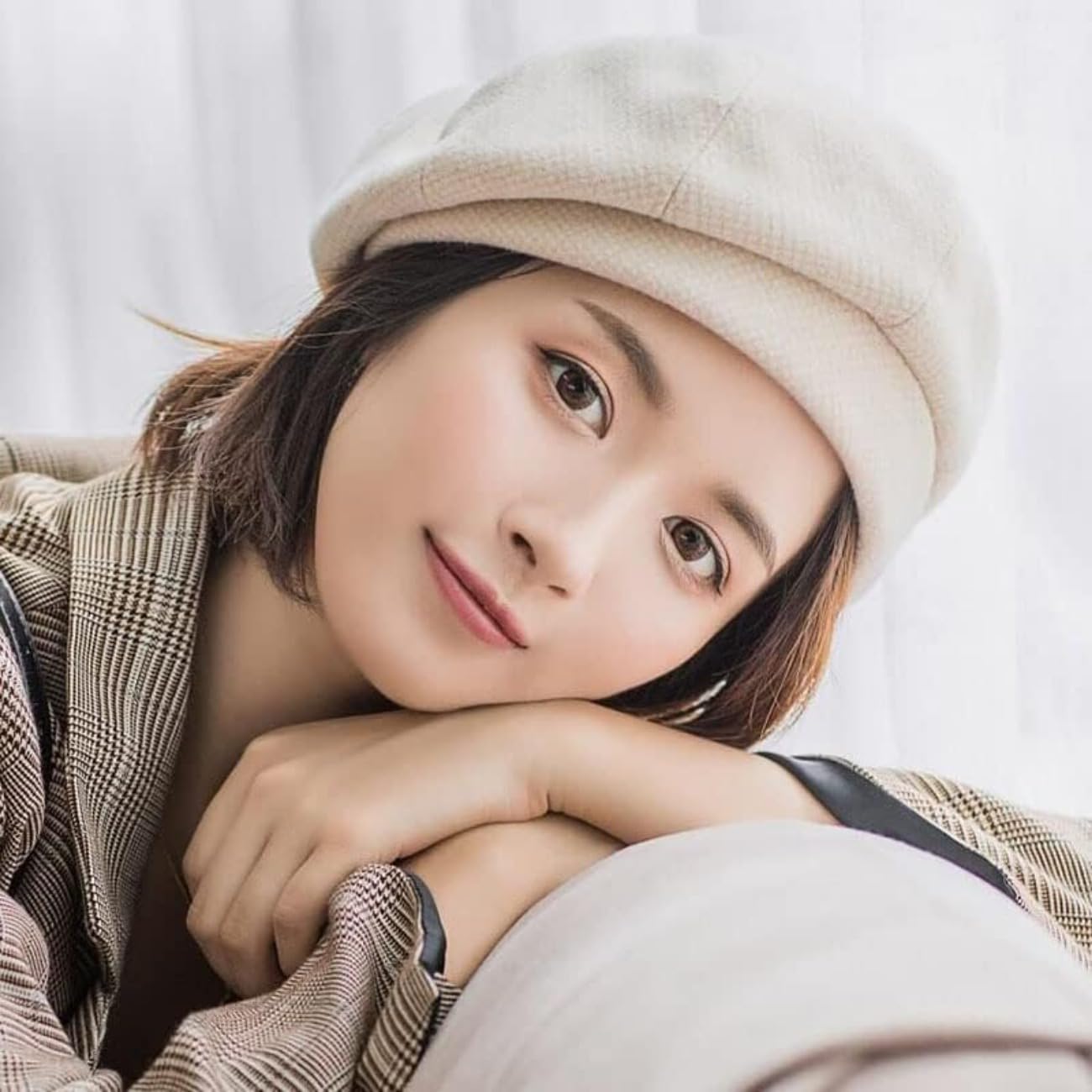 Chic Women's Winter Beret Hat-Beige - Plaid Balaclava Style - Knitted with Premium Cotton and Wool - Versatile Casual Accessory