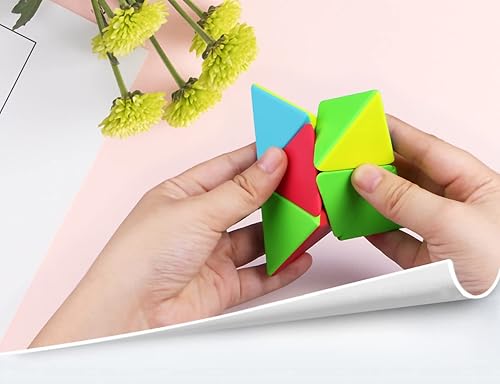 Miniatura 3 de AMAZA Pirámide Speed Cube QiYi Toys 2X2 Speed Cube Stickless Triángulo Magic Cube Puzzle Juguete Colorido