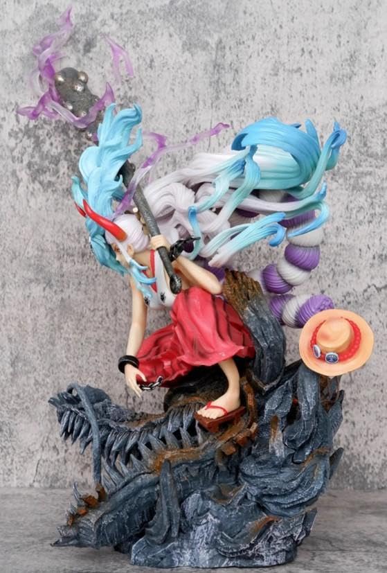Amazon.co.jp: ワンピ ース フィギュア ヤマト 仮面 高さ36.5cm