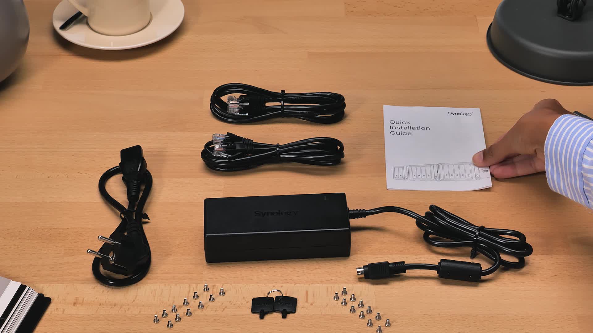 【5ベイNAS】Synology DS1522+【おまけ・微破損あり】 5ベイNAS】Synology DS1522+【おまけ・微破損あり】