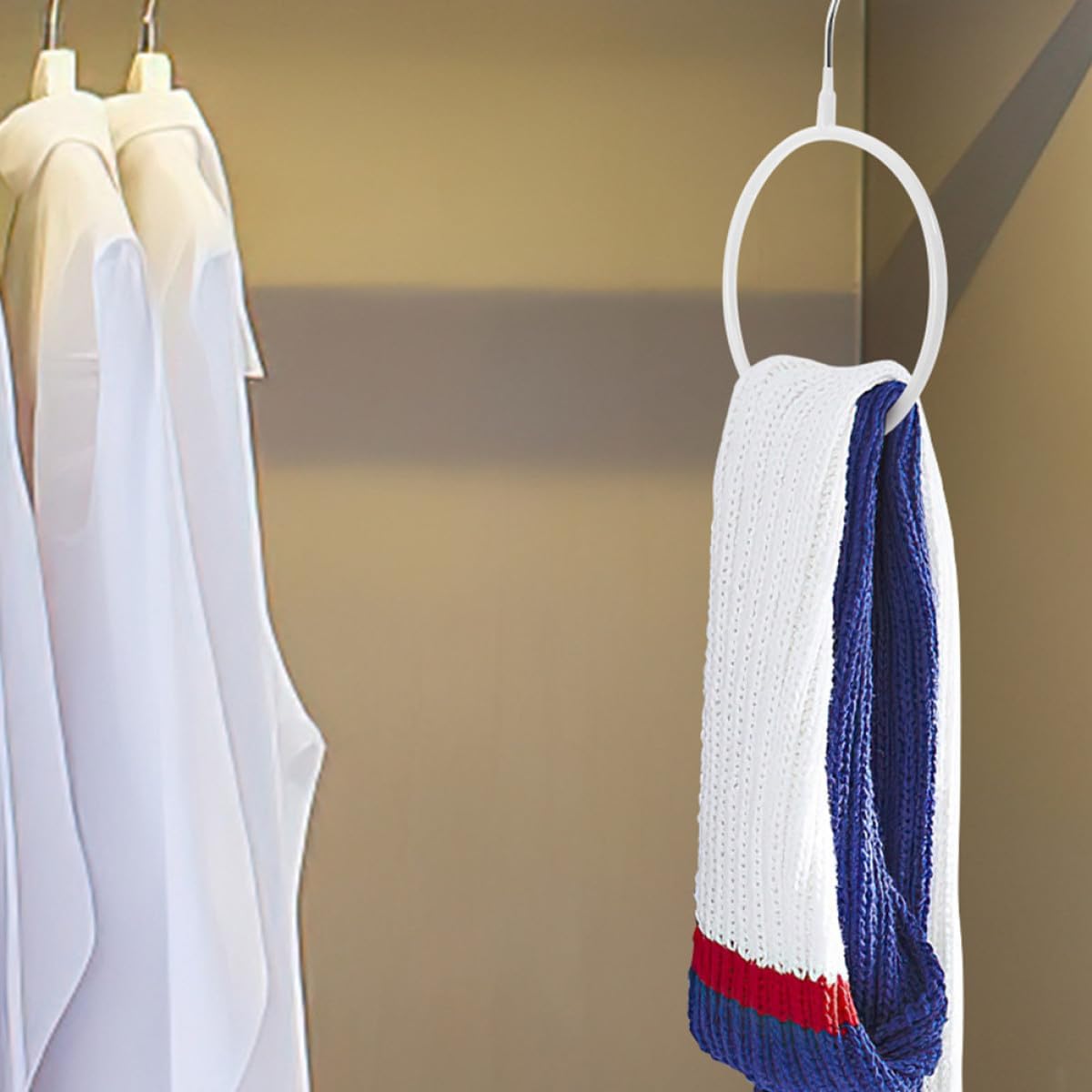 4pcs Round Scarf Ring Hanger for Closet Space Organization