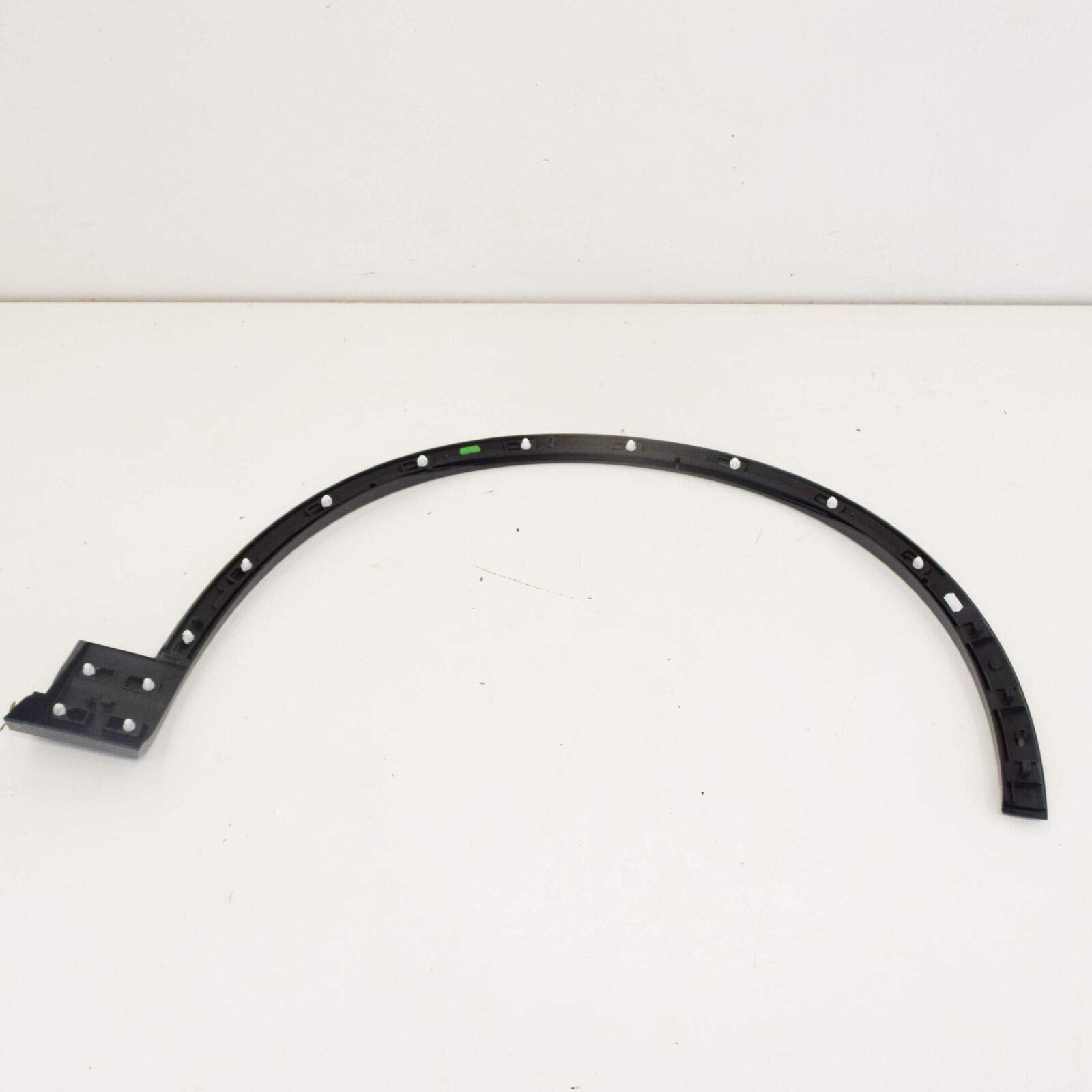 Wheel Arch Strip Front Left 4M0853717EGRU : Amazon.de: Automotive