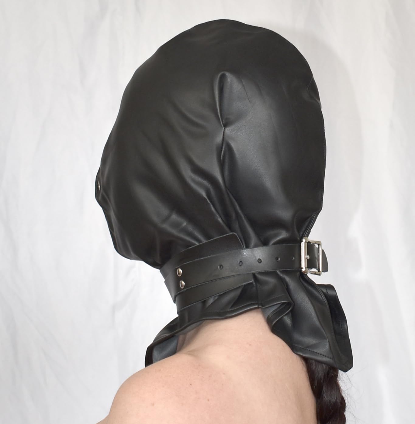 Masque BDSM en cuir synthétique - Masque d'isolation avec collier réglable, cagoule fétiche pour le bondage érotique