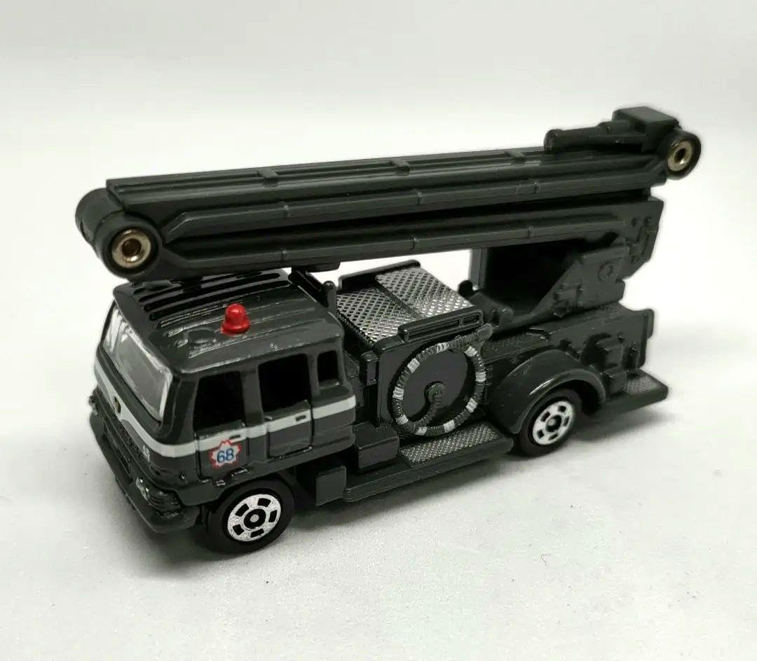 Amazon.co.jp: トミカ はたらくトミカコレクション 2 高所高圧放水車 