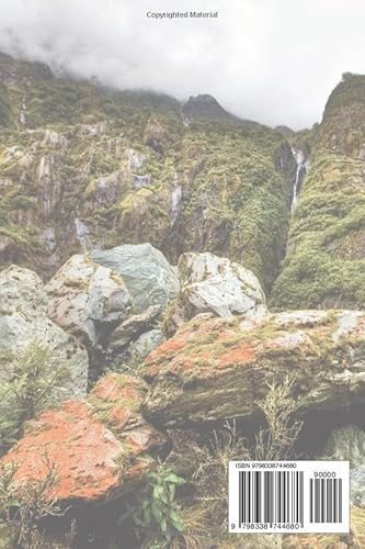 Independently Published Christiano, John C New Zealand Travel Guide (Latest Edition): Your Essential New Zealand Companion: With Well Detailed Maps thumb #1