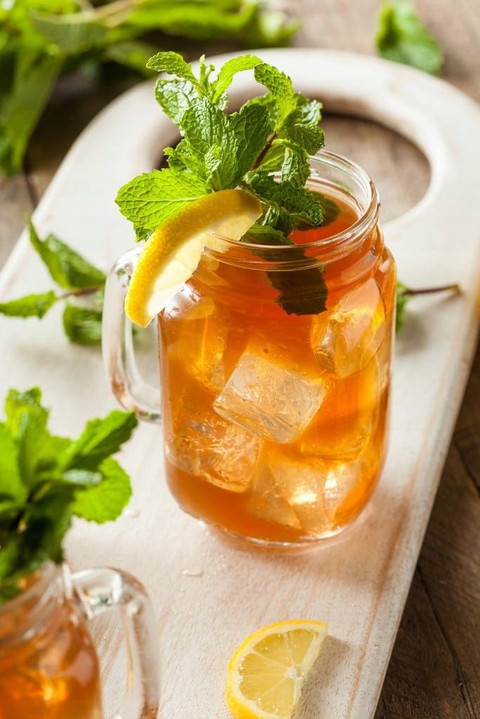 BASILUR Winter Tea- Liściasta czarna herbata cejlońska z dodatkiem owoców żurawiny w ozdobnej puszce, 100 g (Winter Tea, x6)