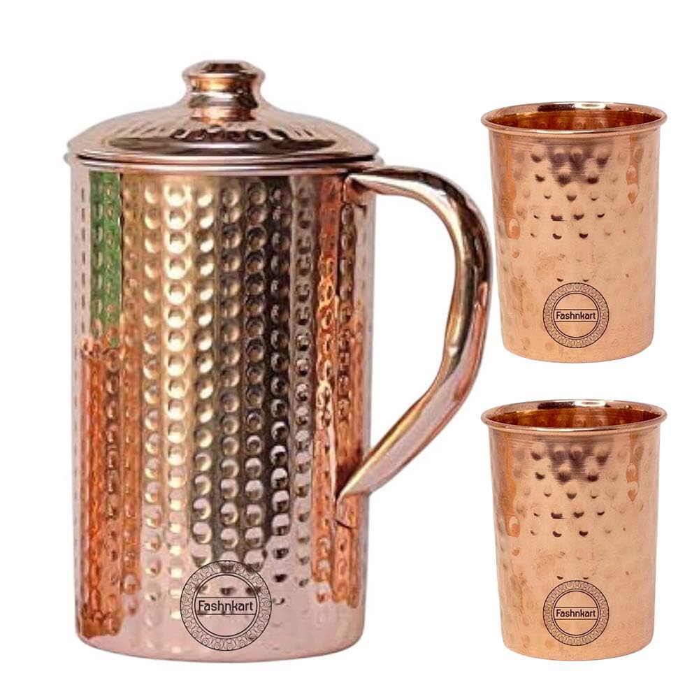 Pichet en cuivre pur avec 2 gobelets pour les bienfaits ayurvédiques pour la santé Pichet à eau en cuivre martelé artisanal de 1,5 litre avec 2 tasses