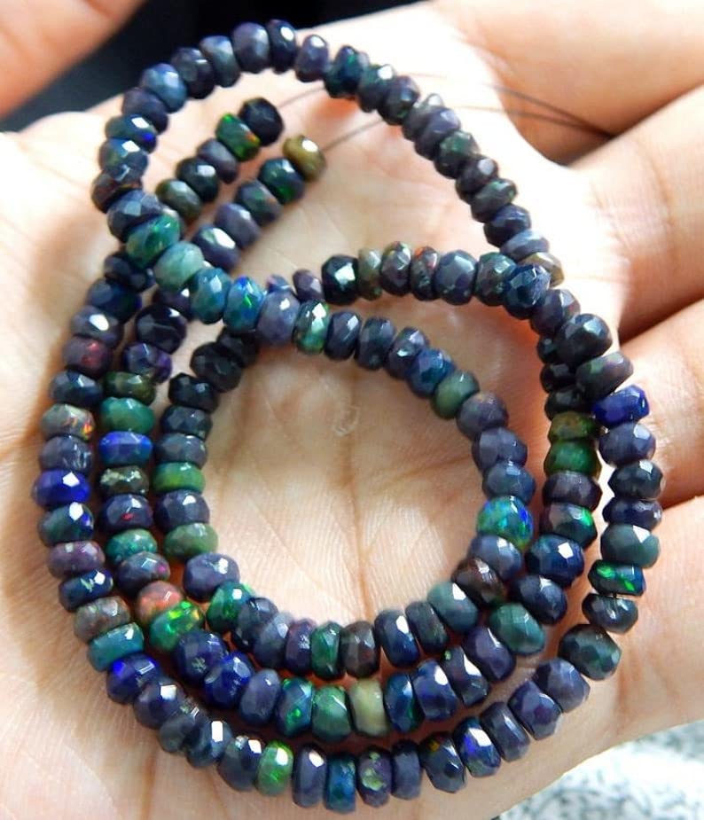 Perles opale noire d'Éthiopie pour créer vos propres colliers de soirée élégants