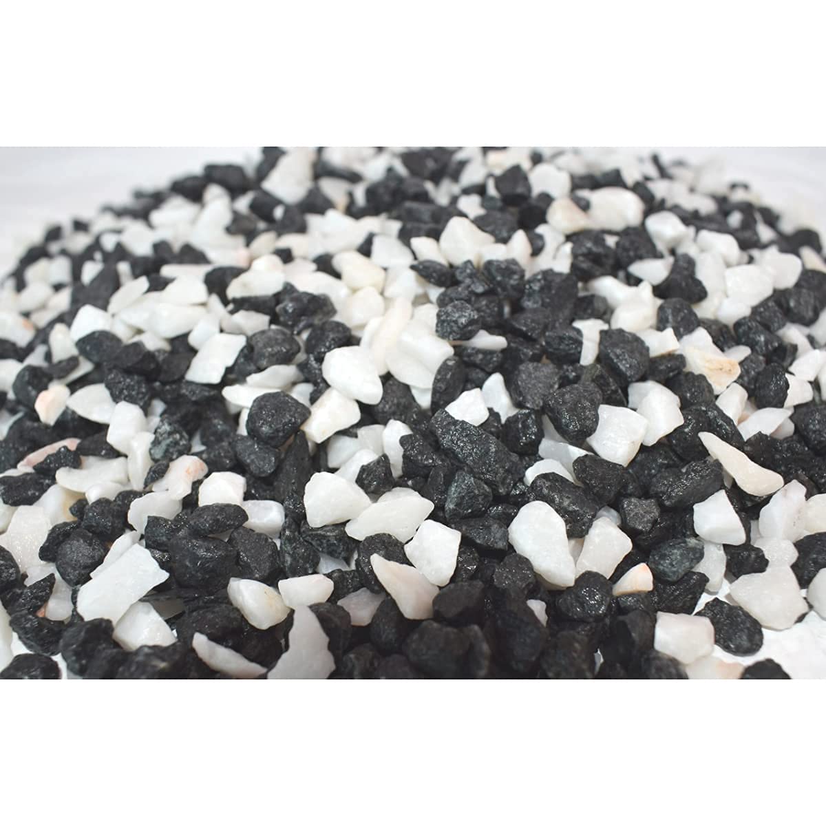 LICAN Decorative Stones Marble Chips for Aquarium Garden Indoor & Outdoor Decoration Pebble Stone (1 kg, Black & White, 1)