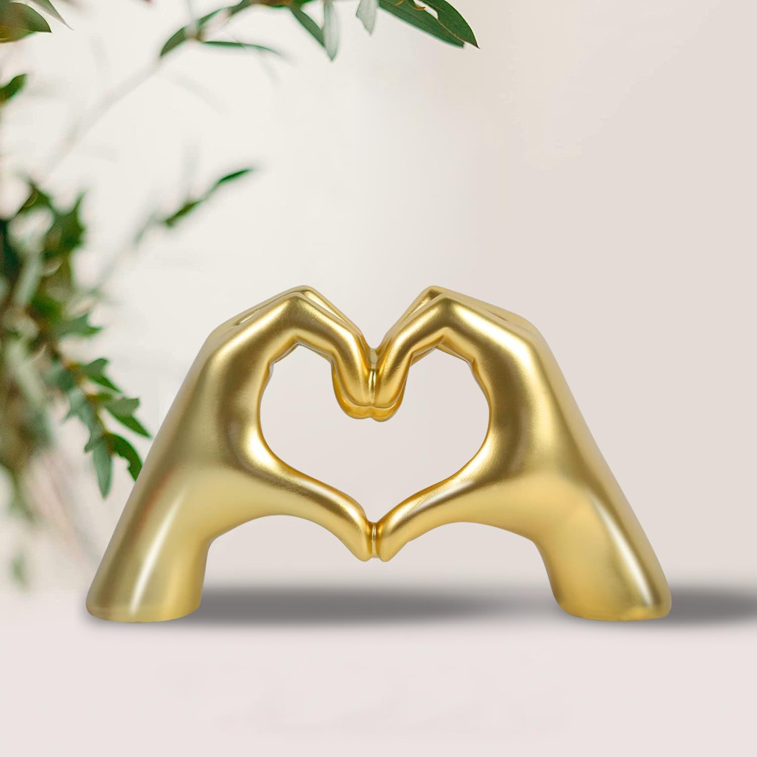 Heart Hands Sculpture Aesthetic Knick Knacks Home Decor for Shelves Decor for Living Room Bedroom Apartment Bookshelf, Unique Gifts for Women Anniversary (Gold Heart)