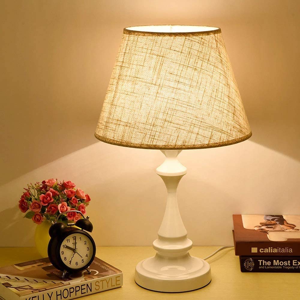 Lampe de Table en Fer Forgé Rétro pour un Salon Chaleureux et une Chambre Élégante