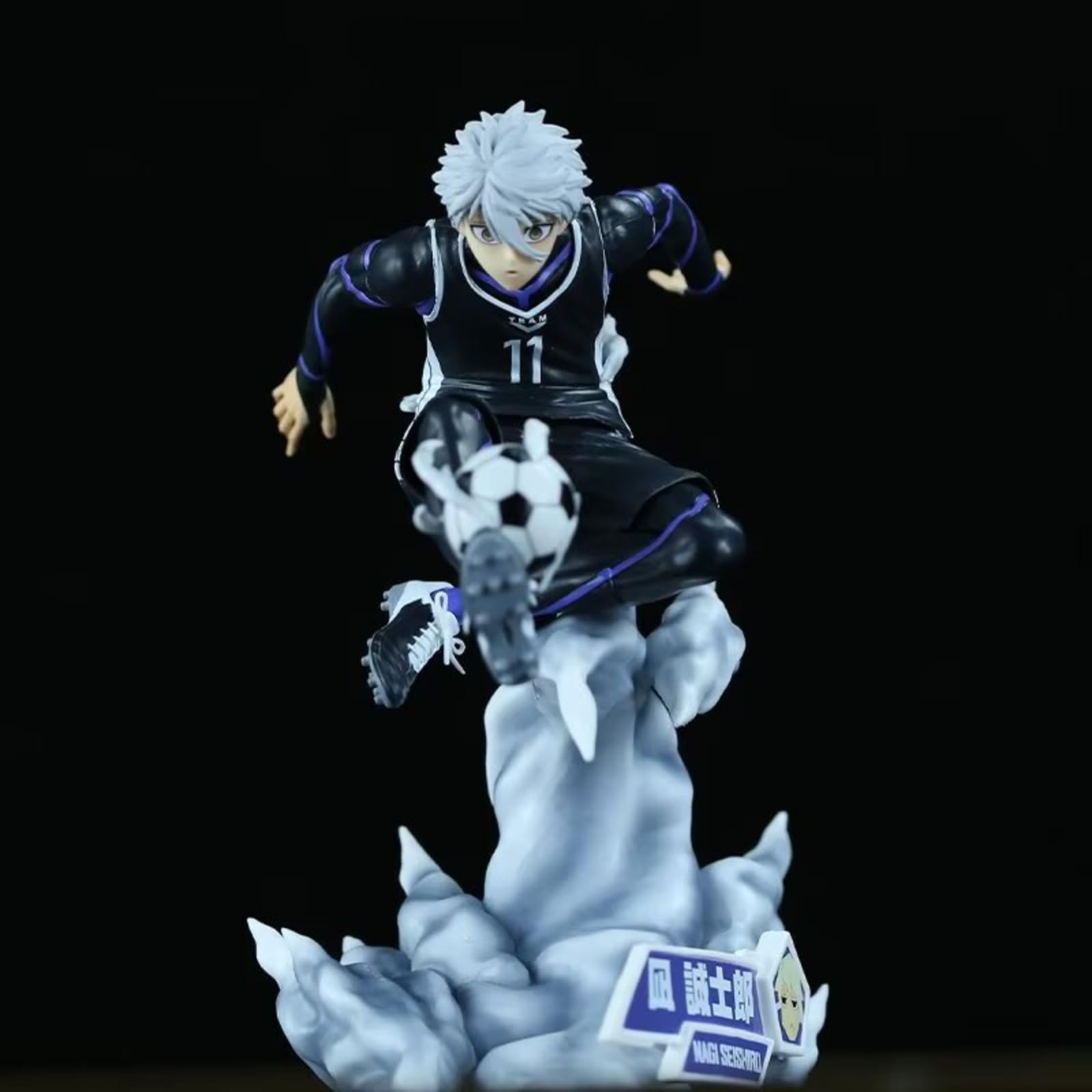 Amazon.co.jp: [YAORUI] ブルーロック 凪誠士郎 フィギュア なぎ せい