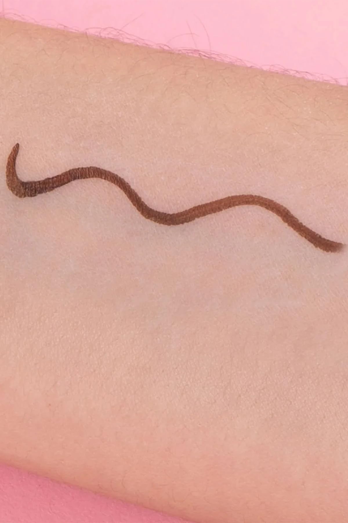 Miniso Lisanslı Minimalist Serisi İnce Uçlu Eyeliner – Uzun Süre Kalıcı ve Hassas Sürüş (03 Kızıl Kahve)