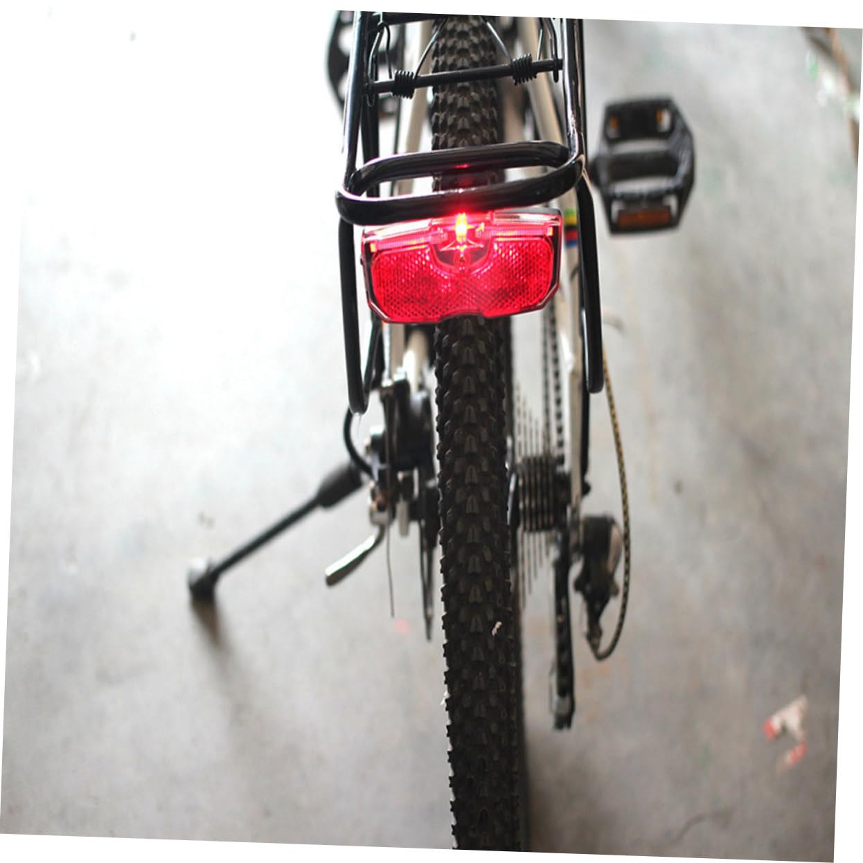 Mikikit 2pcs Bike Tube Reflector Spoke Reflector for Bike Night Safety Light Easy to Use No Battery Required Reflective Strip