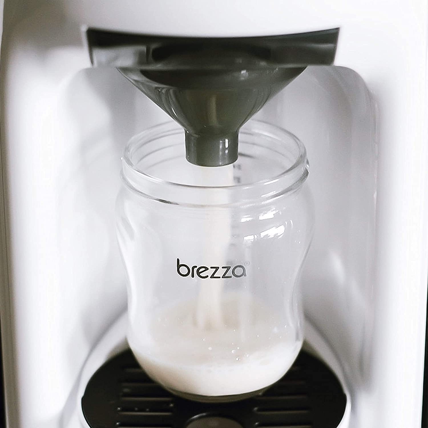 Baby Brezza Formula Pro Advanced Instant and Automatic Baby Bottle