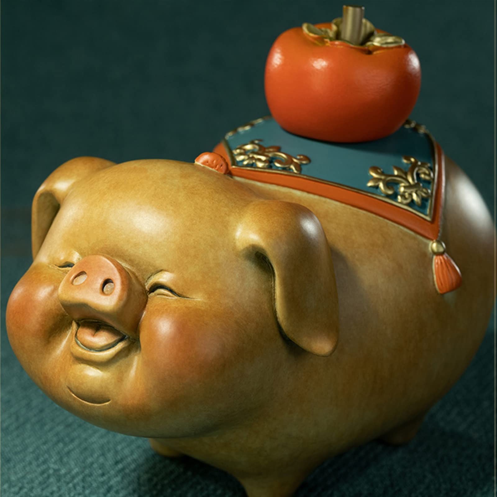 BONAD Figurki na biurko statuetka zwierzęcia ozdoba błogosławieństwo szczęśliwa świnka ozdoba na biurko dla przyjaciół, kolegów, rodziny, dekoracja wnętrz domu figurka statuetki wystrój domu