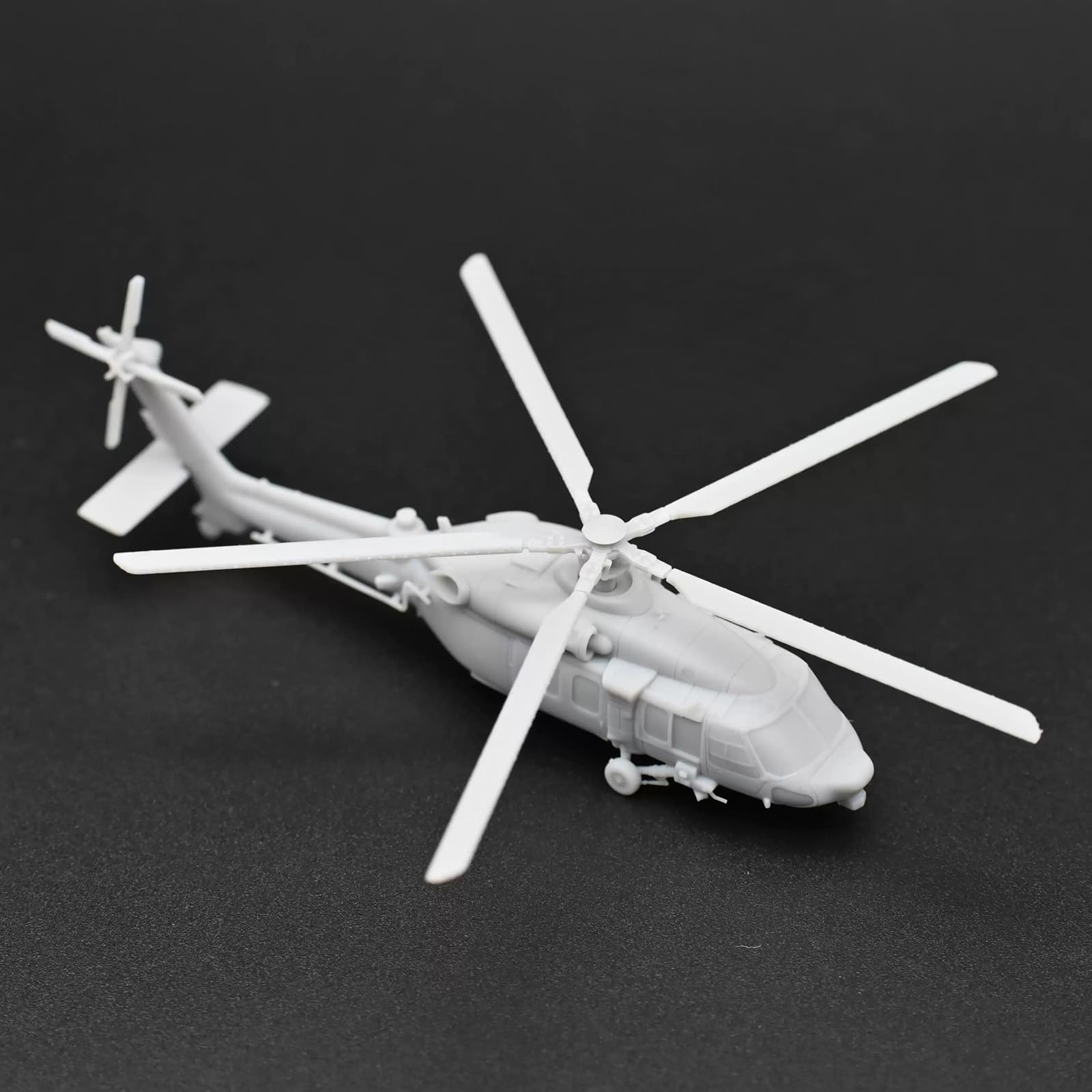 Amazon.co.jp: 5PCS 中国 Z-20 ヘリコプター レジン模型 1/2000-1/144