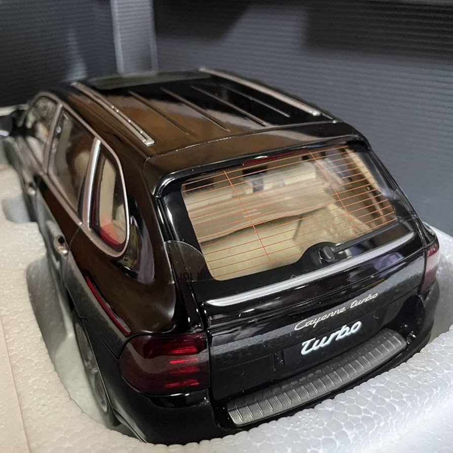 AUTOartオートアートポルシェカイエンターボ1/18黒希少