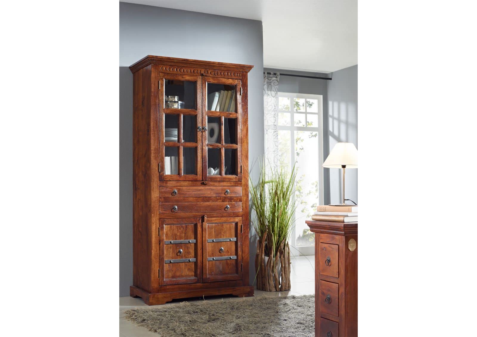 MASSIVMOEBEL24.DE | Oxford Vitrine Akazie 95x50x195, Farbe:Dunkelbraun lackiert, Größe:95x50x195 cm (BxTxH)