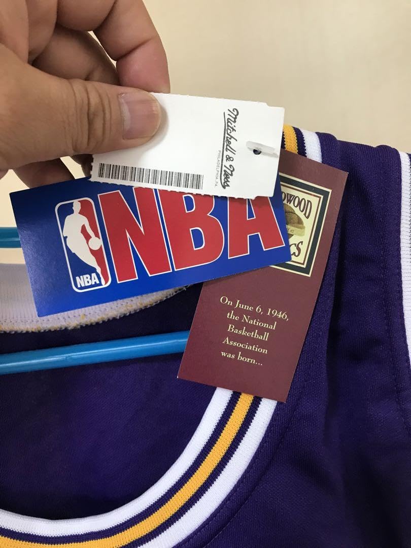 Amazon.co.jp: 人気商品、レアな、タグ付き、レイカーズ、MALONE 11番  