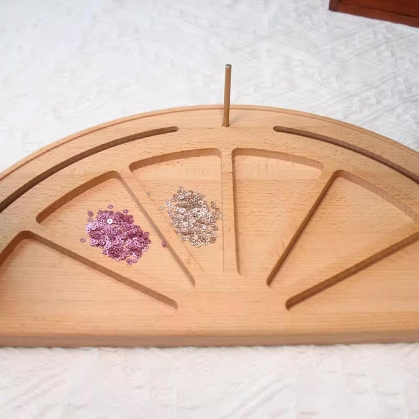 Soporte De Aro De Bordado De Madera, Bastidores Y Soportes De Punto De Cruz Ajustables, Rotación De 360°, con Aros De 24 Cm, Carrete De Latón Y Base De Almacenamiento