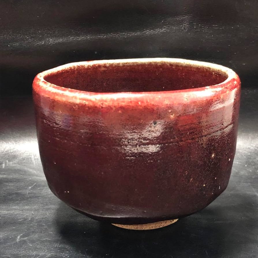 美しい古美術◼️蔵から宝石のルビーの様な美しい深紅の抹茶茶碗が出て来ました。 Amazon.co.jp: 美しい古美術蔵から宝石のルビーの様な美しい深紅