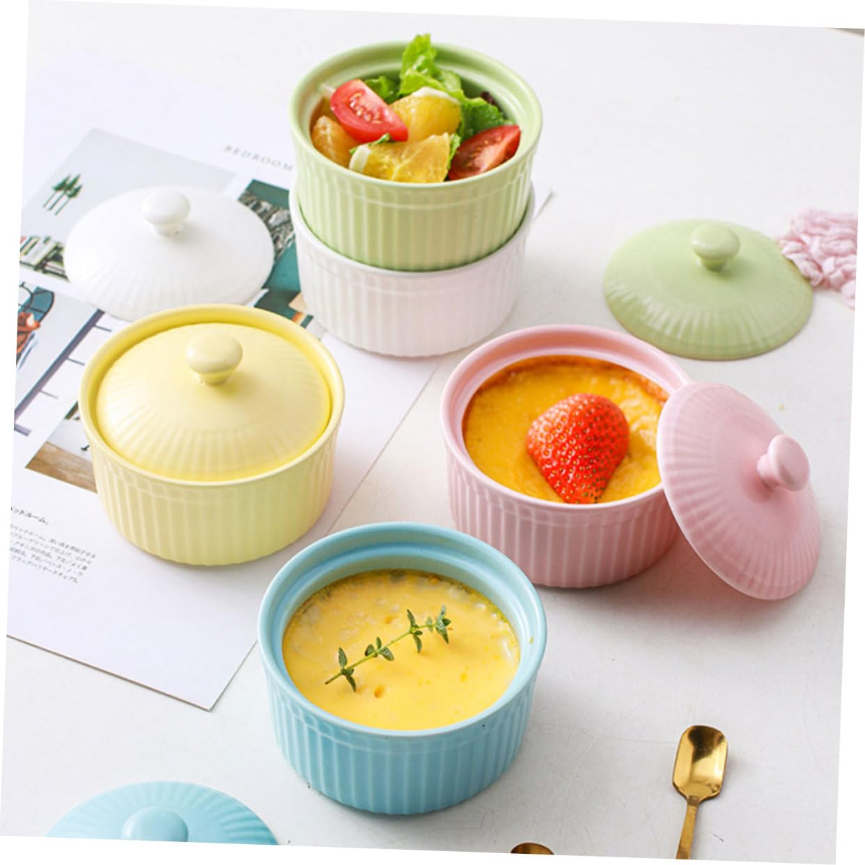 TOYANDONA Cuencos de Cerámica Resistentes a Altas Temperaturas y Fáciles de Desmoldar para Postres con Tapa Juego de 5 Color Aleatorio Ideales para Repostería en Cocina