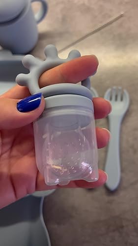 Set Stoviglie Per Bambini Con Piatto Dinosauro - Bavaglino, Tazza, Forchette E Dispenser Frutta, Silicone Senza BPA - Foto 5