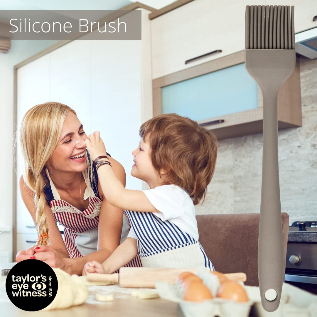 Taylors Eye Witness Grey Silicone Pastry Coating Brush - Dishwasher Safe. Basting, Glazing & Greasing. Non-Stick Bristles Give Even Liquid Release. Odour, Heat & Stain Resistant. 5 Year Guarantee. - Image 2