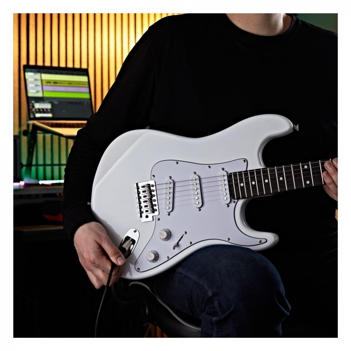 Gear4music Dimensione completa Chitarra elettrica serie LA con accessori, bianco