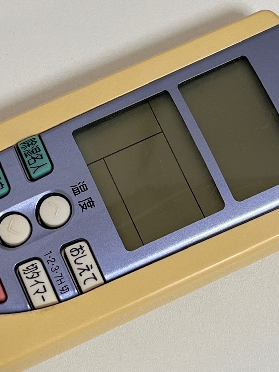 １点限定・訳あり✨東芝 エアコンリモコン WH-F1E 動作未確認 色あせあり Amazon.co.jp: 東芝 エアコンリモコン WH-F1E : ホーム＆キッチン