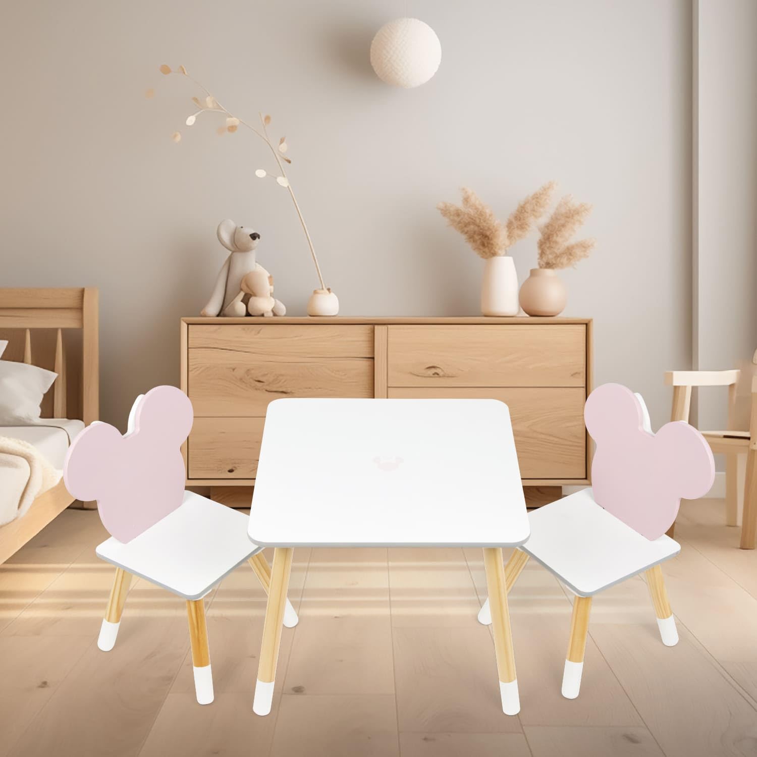 ARDITEX - Set de Mesa y 2 Sillas Infantiles de Madera - 50x50x44 cm y 26,5x26,5x50 cm - Ideal para Jugar, Pintar y Hacer Manualidades - Licencia Oficial Minnie Mouse