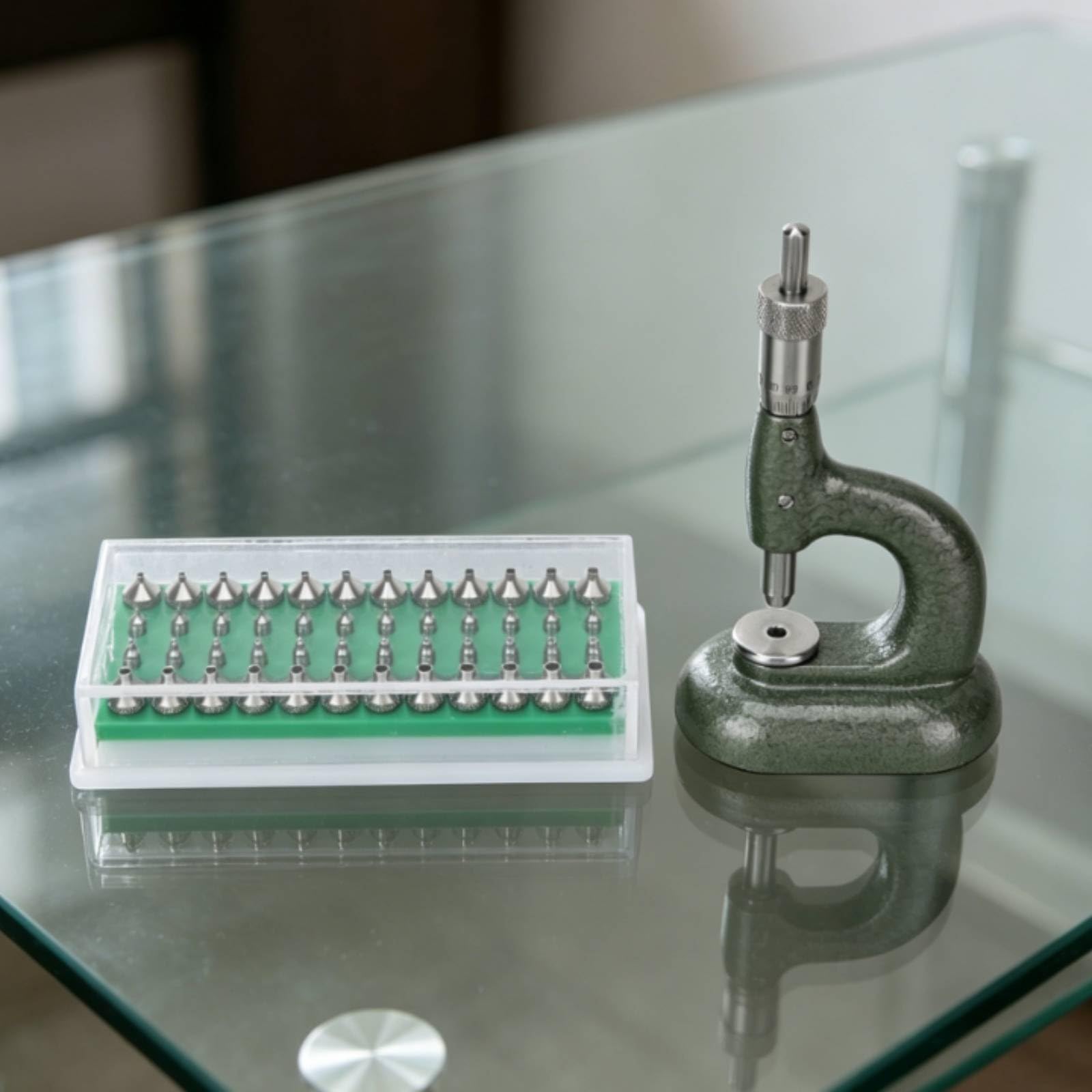 Baoblaze Macchina per Riparazione Orologi Pressa per Gioielli Attrezzo Banco Strumento Manuale con Struttura Robusta Metallo Verniciato Uso Prolungato Adatta Officina Orologiai Appassionati