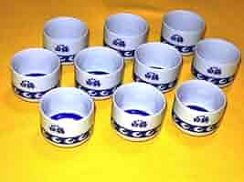 とつくり10本　　おちょこ25個 とつくり10本 おちょこ25個