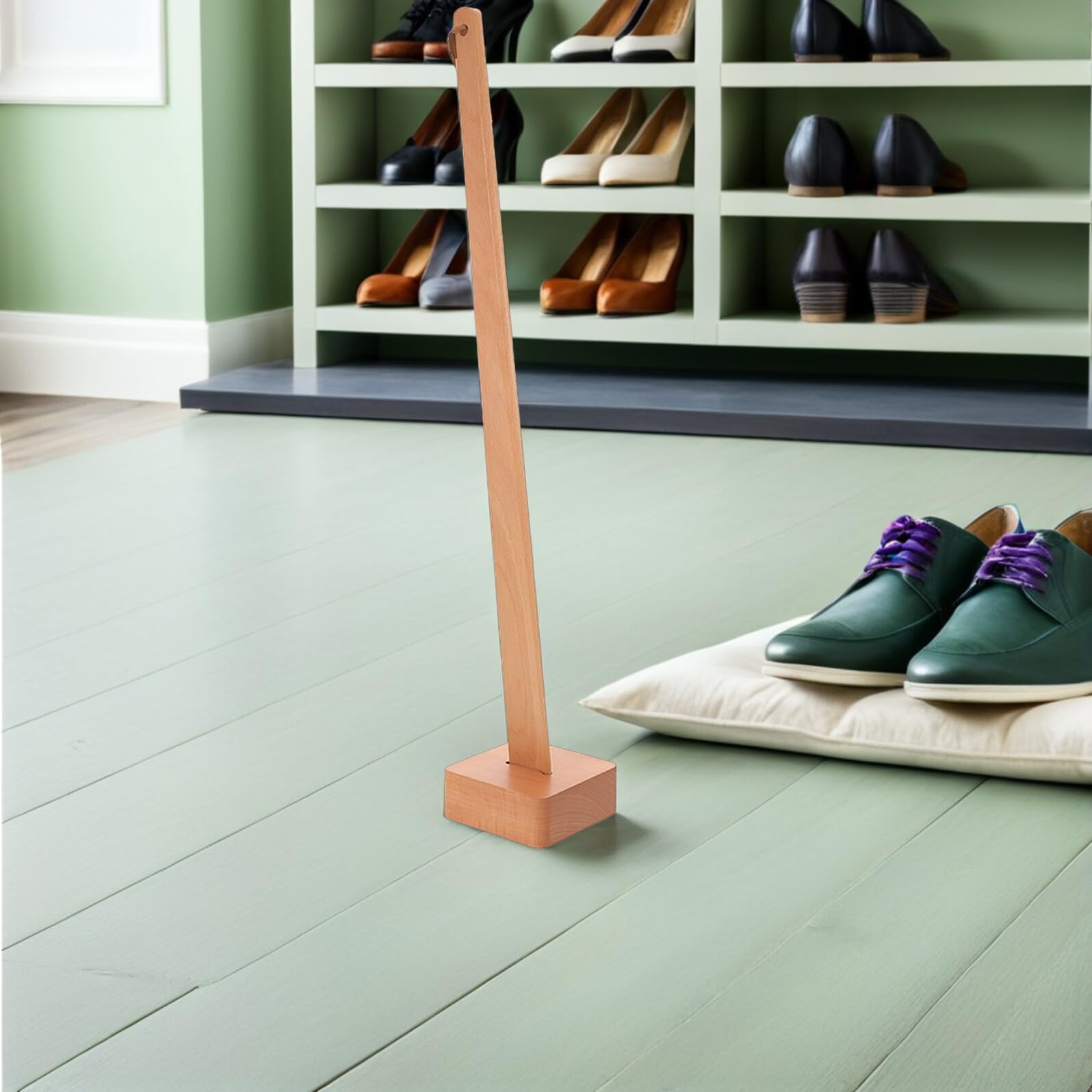 TEHAUX Calzascarpe e Base Stabile con Manico 55 Cm in Legno Strumento per Indossare Scarpe Facile da Usare Accessorio per Anziani, Donne Incinte