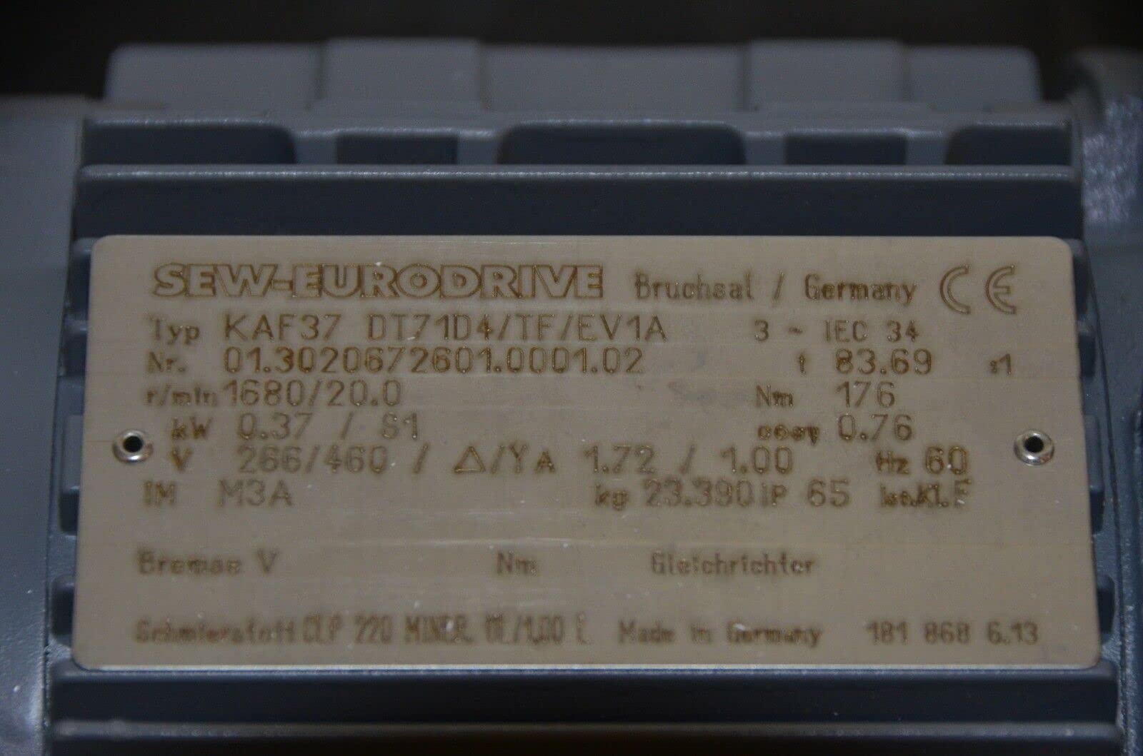 SEW Eurodrive KAF37 DT71D4/TF/EV1A Gear Motor 0.37kW 266/460V 60Hz 83.69:1 Ratio