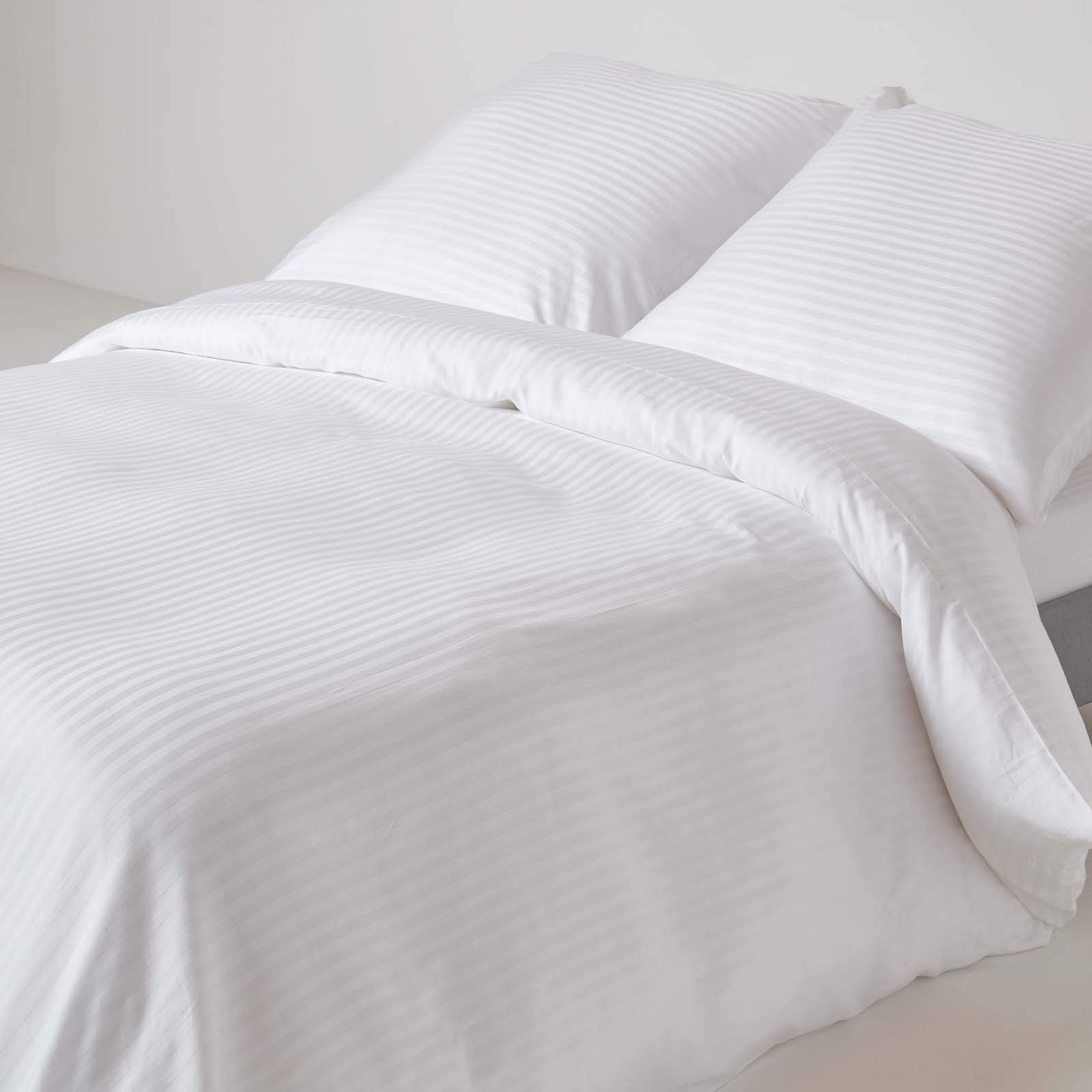 Homescapes 2 pezzi biancheria da letto 155 x 200 cm Bianco 100% cotone egiziano 330 fili